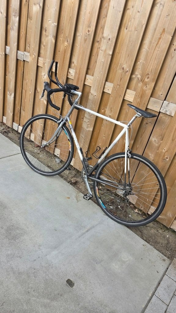Loverdi vintage racefiets met ligstuur – rijdt prima