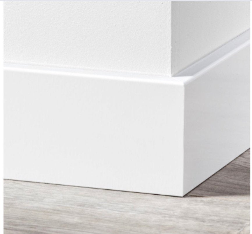 61 meter aan voorgel mdf plinten. Afm. 9 cm x 12 mm x 2,4 m, Ophalen, Nieuw, Mdf, 200 tot 250 cm