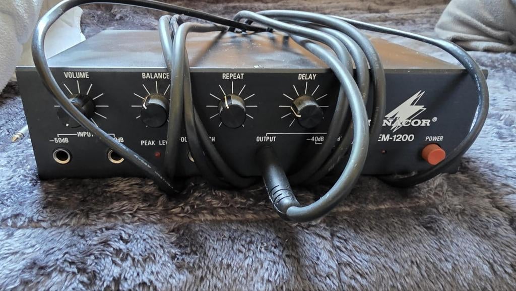 Monacor EEM-1200 Echo/Delay Effectpedaal, Ophalen