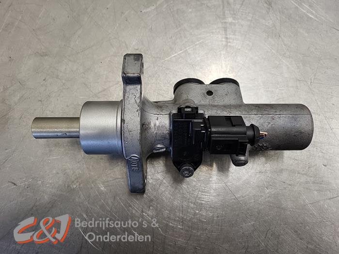 Hoofdremcilinder van een Volkswagen Transporter, Gebruikt, -, Volkswagen, -