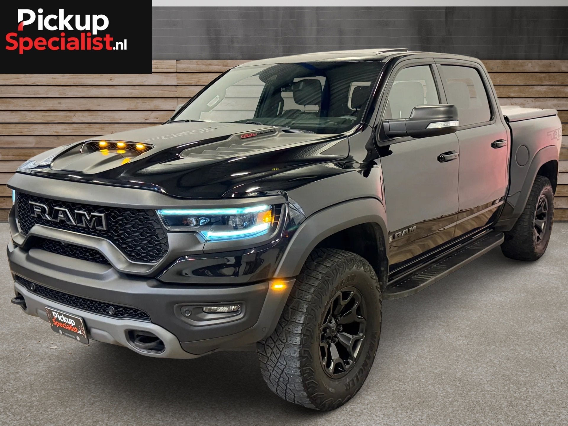 Dodge Ram 1500 6.2 V8 4x4 Crew Cab TRX , DIKSTE NL , PERFECT, Automaat, Dealer onderhouden, Gebruikt, Origineel Nederlands