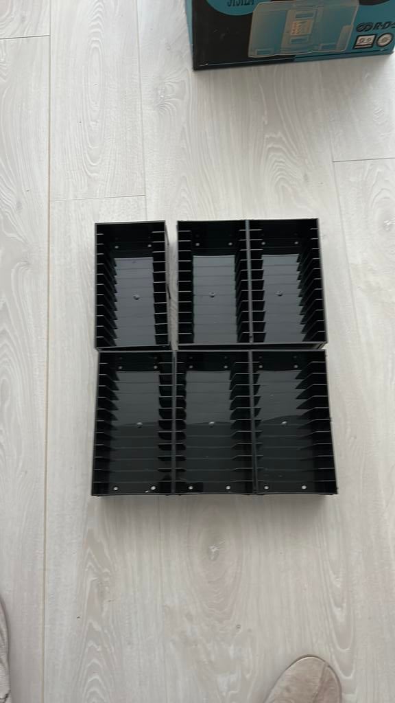 Opbergsysteem voor cassettebandjes, Ophalen, Zo goed als nieuw, Overige genres, 2 t/m 25 bandjes