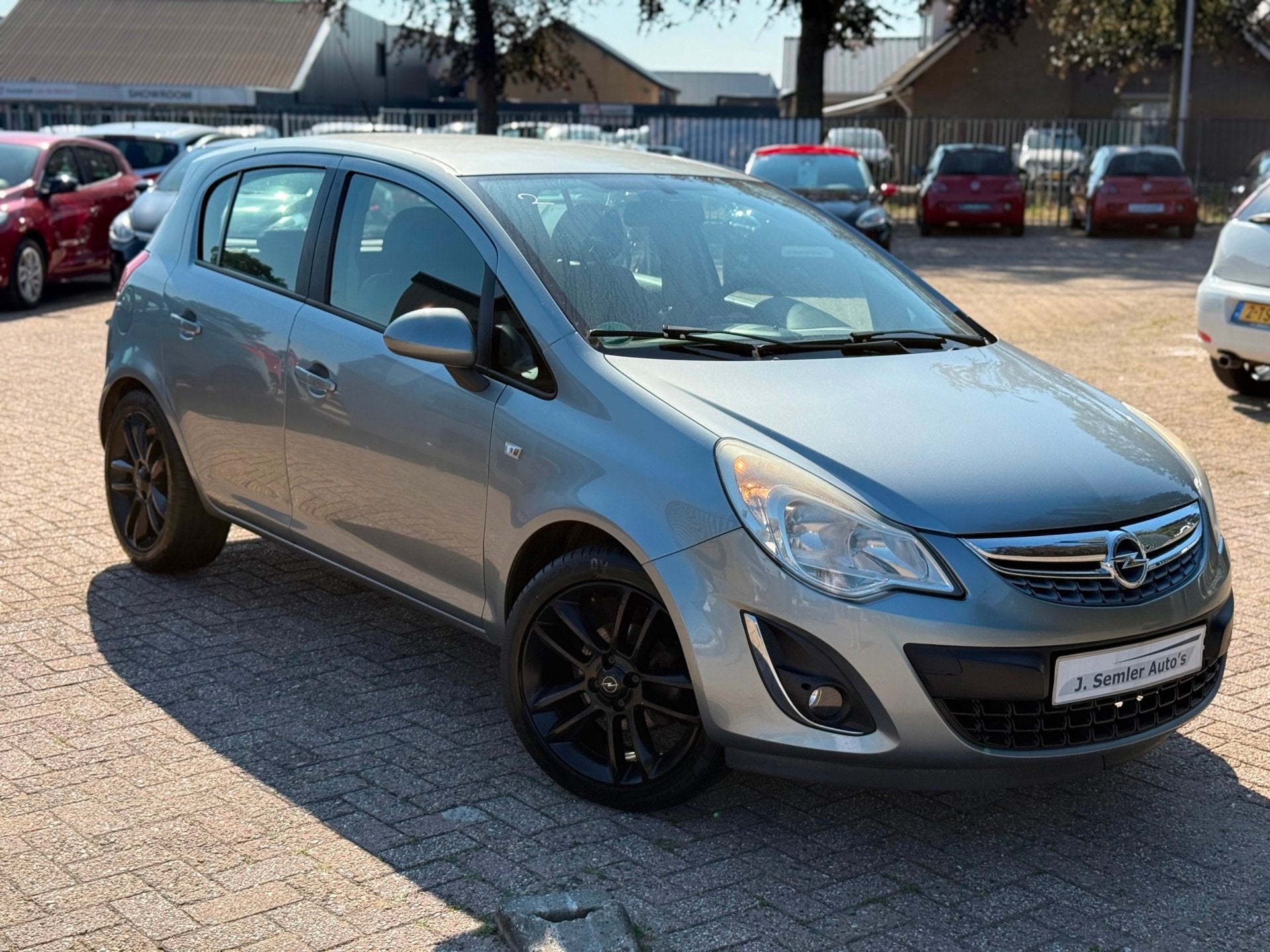 Opel Corsa 1.2-16V COLOR Edition 17INCH AIRCO CRUISE CTRL 1S, Voorwielaandrijving, 86 pk, 4 cilinders, 1229 cc