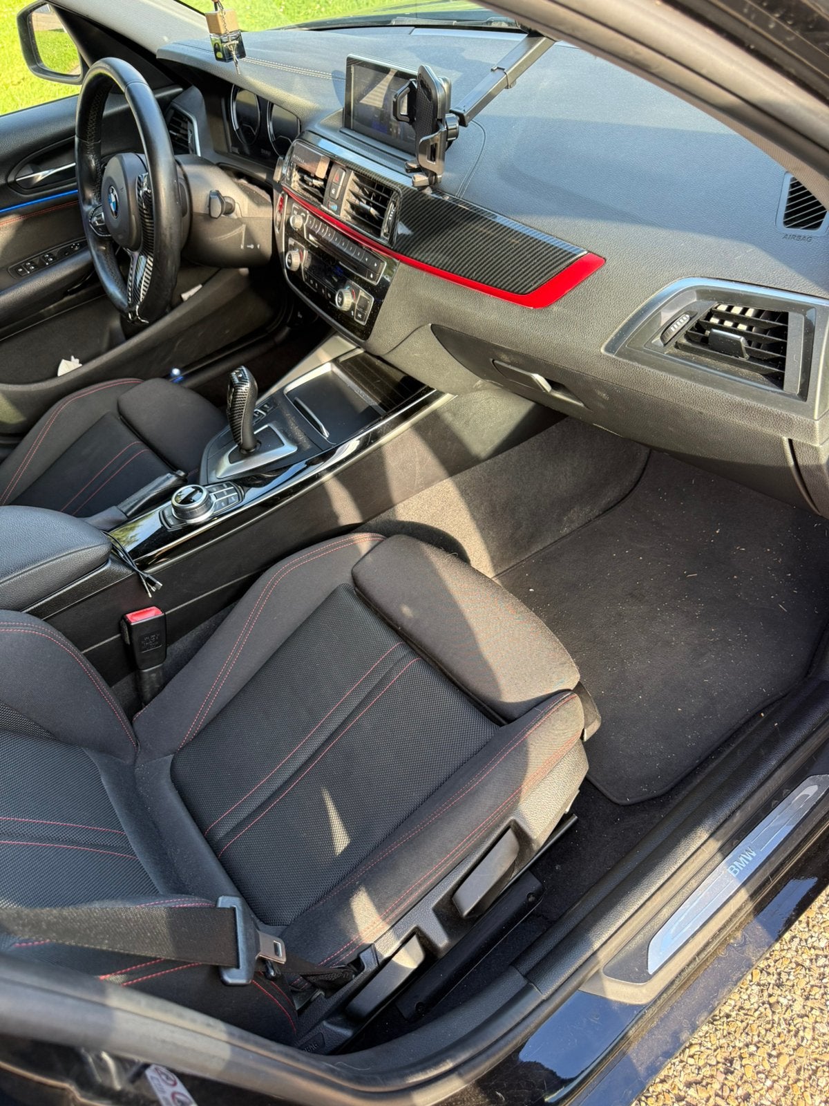 BMW 1-Serie 118i 136pk Aut 2017 Zwart, Auto's, BMW, 1295 kg, Parkeersensor, Zwart, Origineel Nederlands