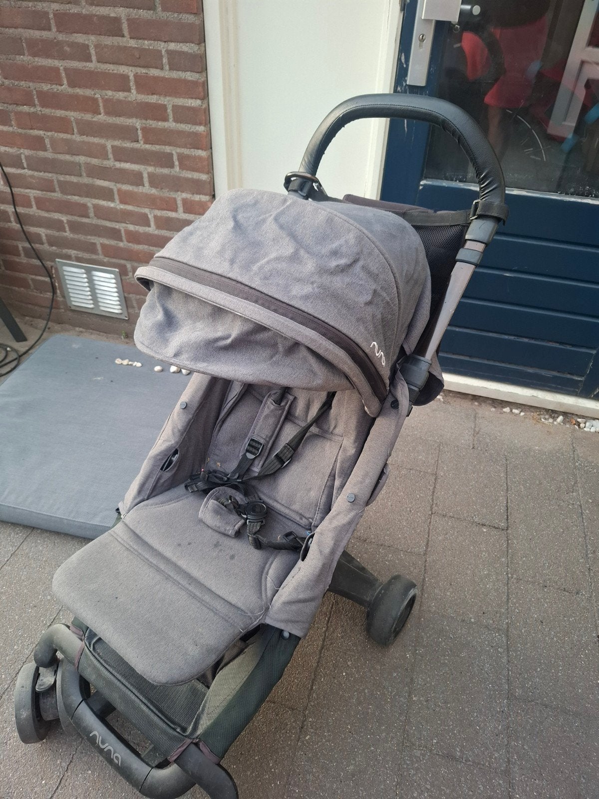 Nuna buggy grijs - nette staat, Ophalen
