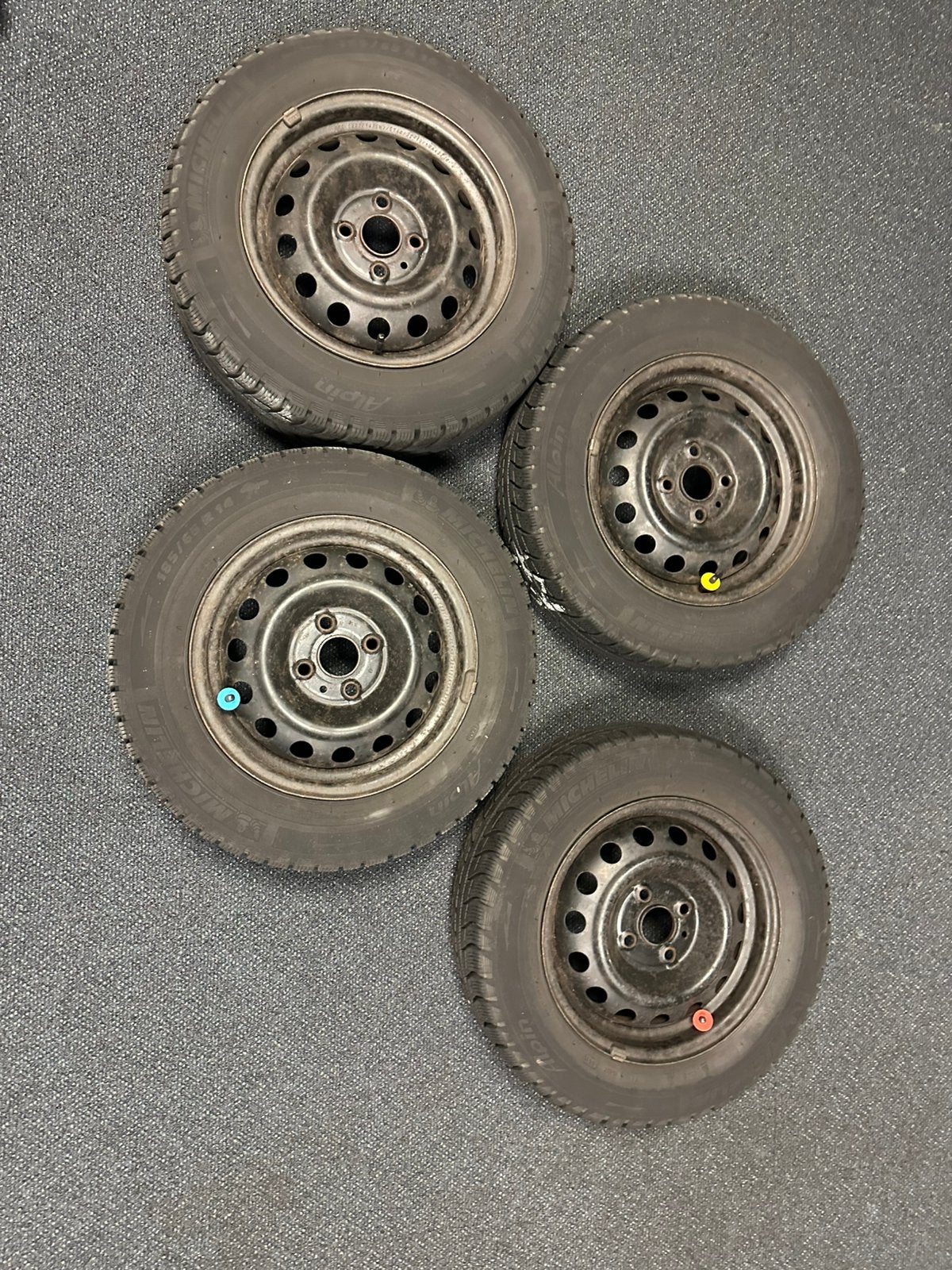 4x Michelin winterbanden 185/65 R14 op stalen velgen, Ophalen, Nieuw