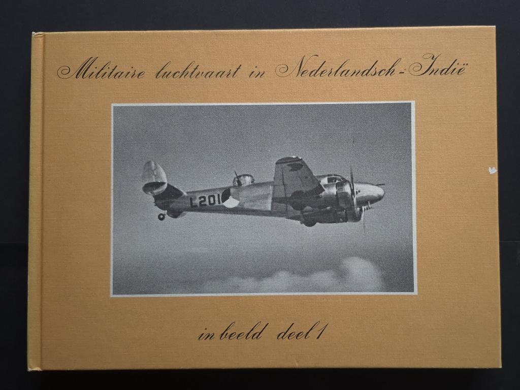 Militaire luchtvaart Nederlands-Indië in beeld dl 1 (BK497), Ophalen of Verzenden, Gebruikt, Boek of Tijdschrift