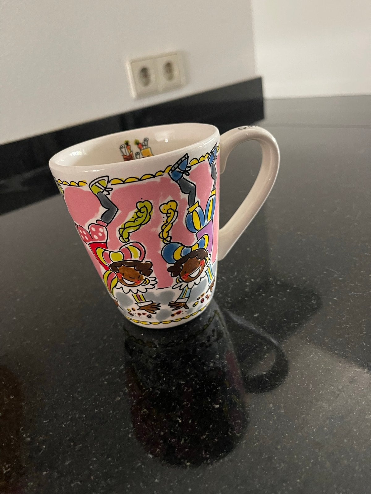 Blond Sinterklaas mok., Huis en Inrichting, Ophalen, Zo goed als nieuw, Aardewerk, Kop(pen) en/of Schotel(s)