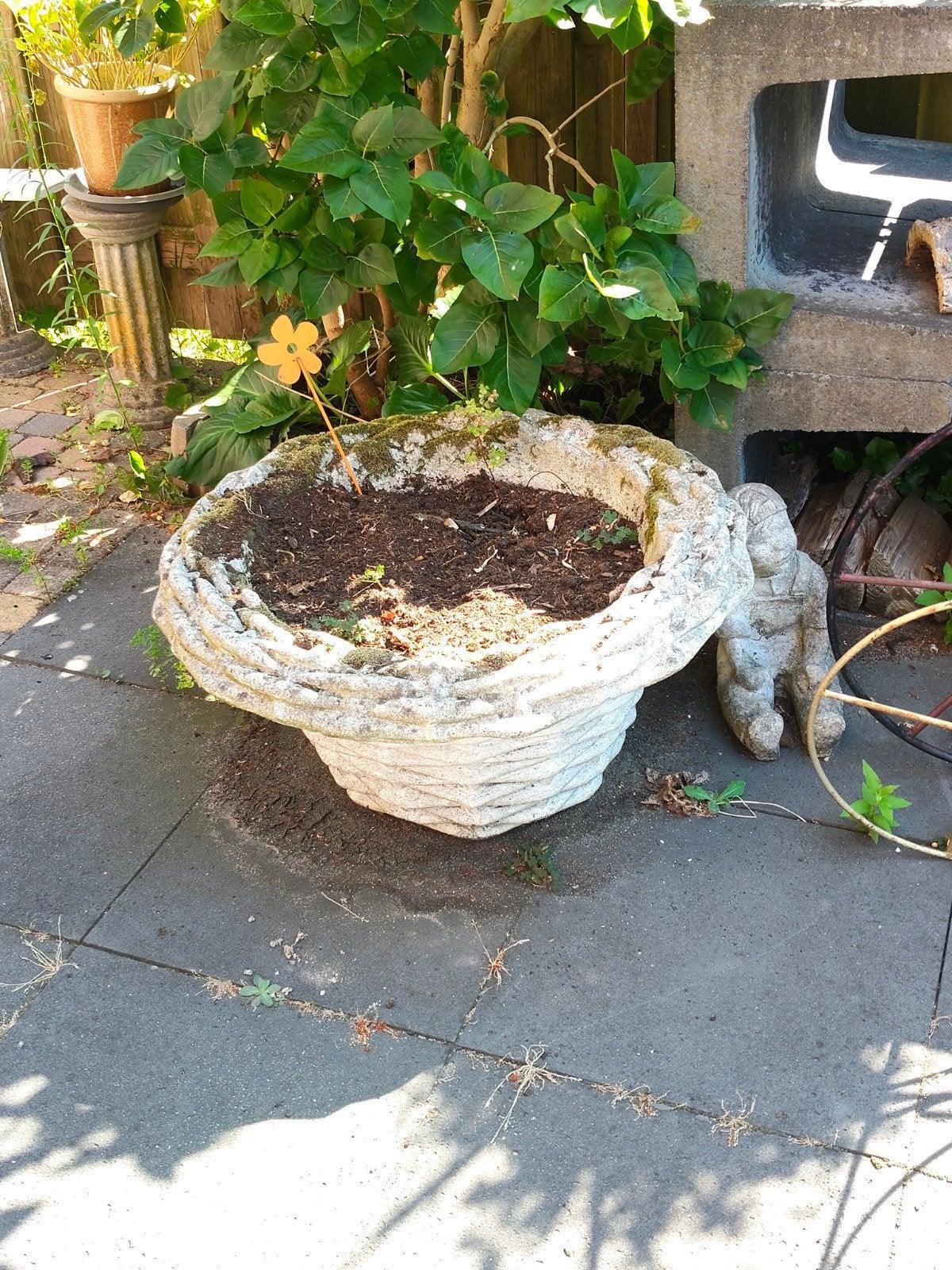 Betonnen bloemenmand gratis, Ophalen, Gebruikt, Rond, Minder dan 30 cm