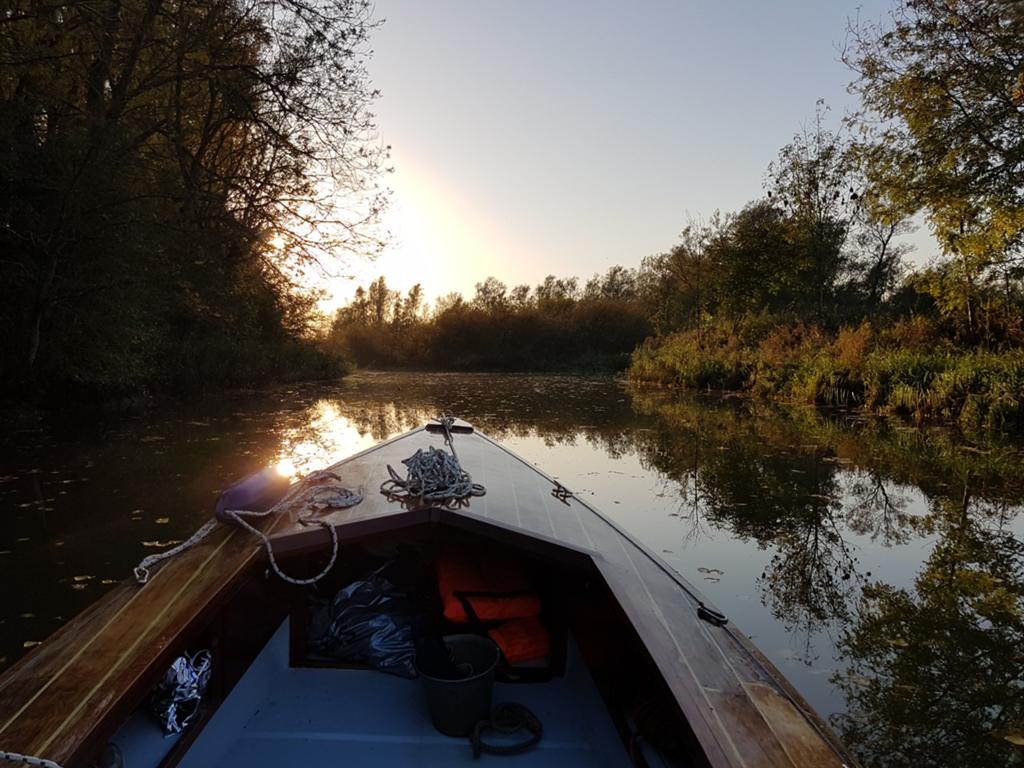 Houten boot met motor en toebehoren, Ophalen, Gebruikt