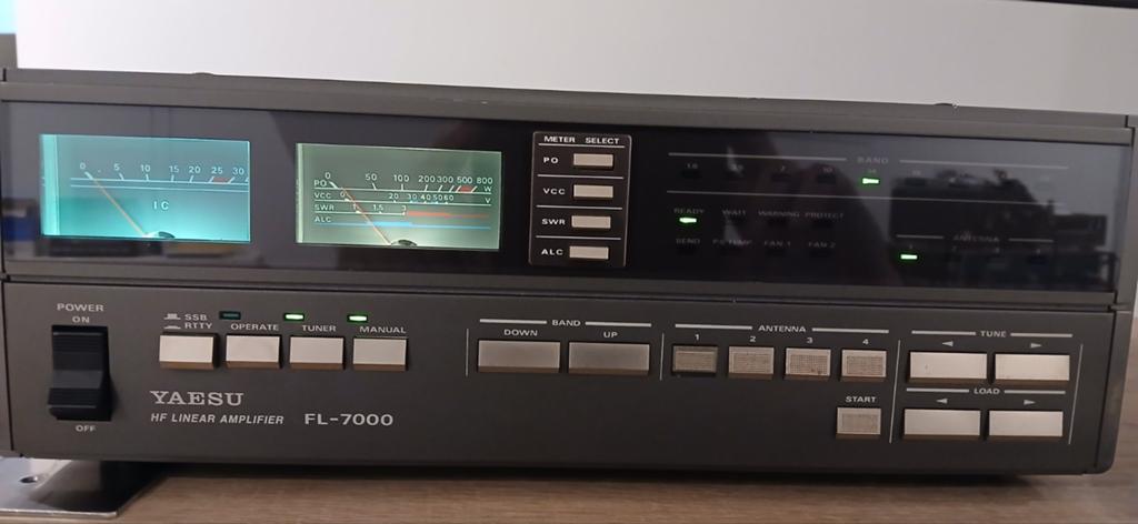 Yaesu fl7000 solidstate amplifier  gereserveerd., Telecommunicatie, Zenders en Ontvangers, Ophalen