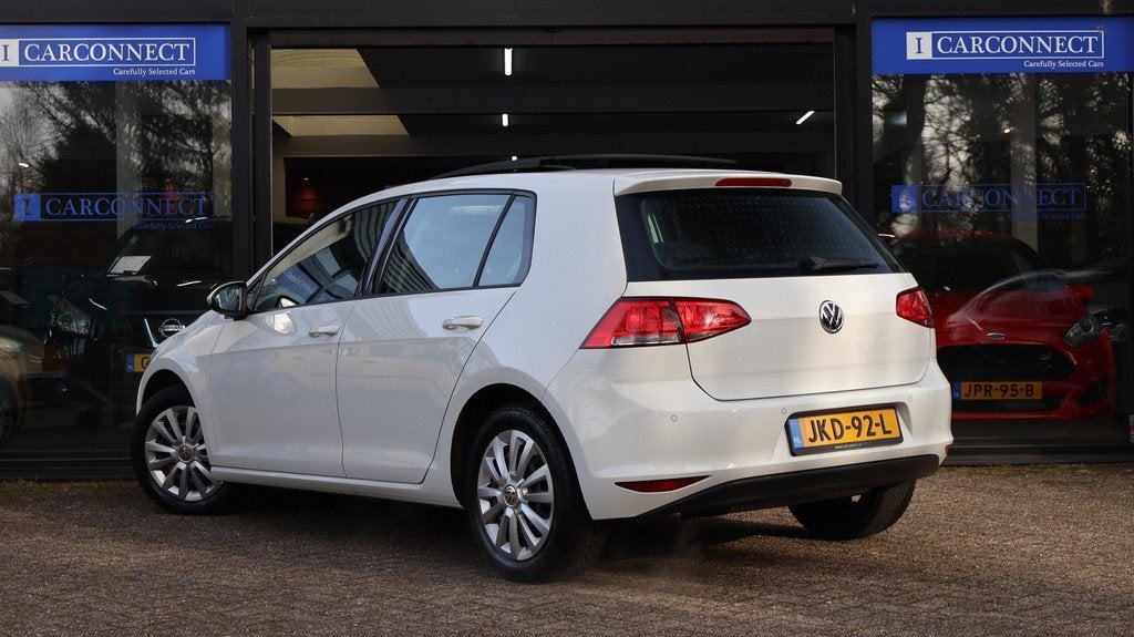 Volkswagen Golf 1.2 TSI Trendline 86PK|Pano|PDC|Schermpje|Fr, Auto's, Euro 5, Gebruikt, Zwart, 4 cilinders