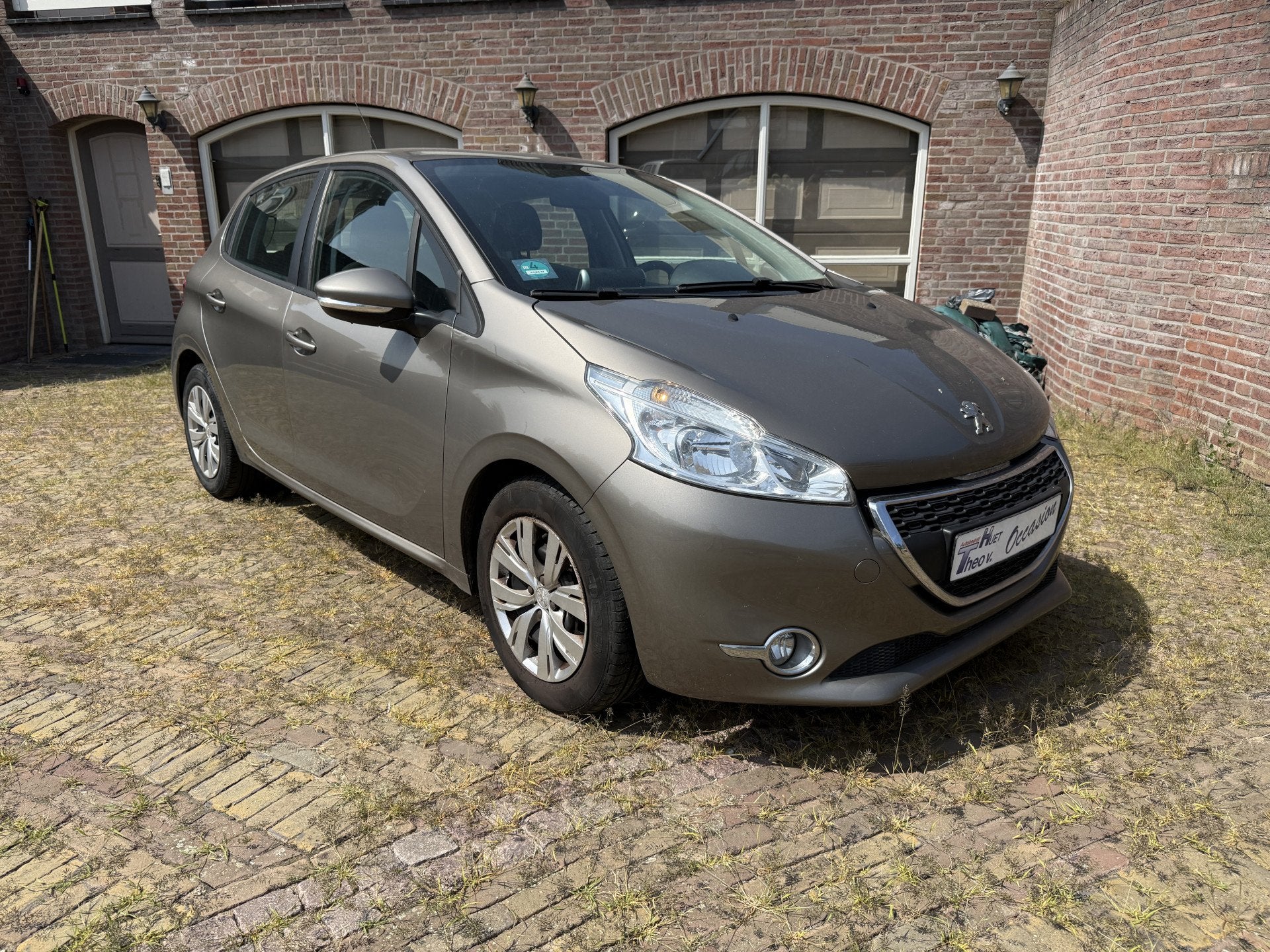 Peugeot 208 1.2 VTi Active Airco/Cruise/Navi (bj 2013), Auto's, Voorwielaandrijving, Euro 5, Gebruikt, 31 €/maand