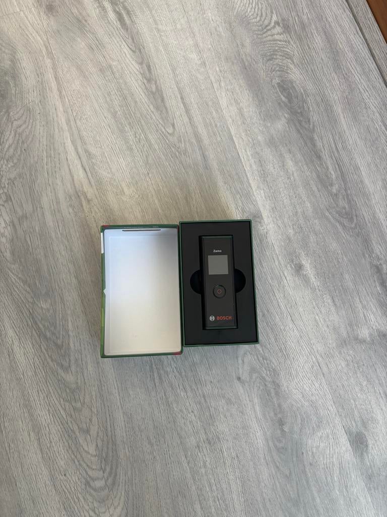 Bosch Zamo Laser Afstandsmeter - Nieuw in doos, Doe-het-zelf en Verbouw, Meetapparatuur, Ophalen of Verzenden, Nieuw, Afstand