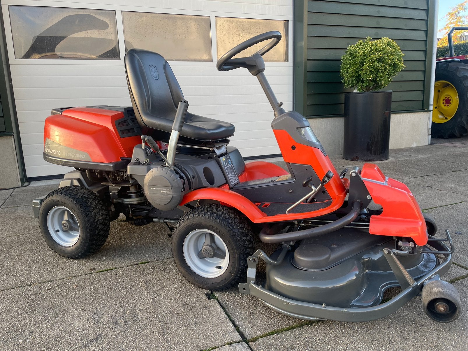 nette husqvarna R15v2 awd 4X4, Ophalen, Zo goed als nieuw, Elektrische starter, 90 tot 120 cm