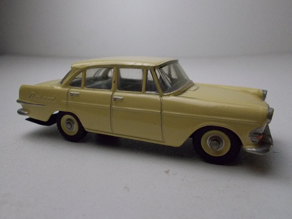 1960 Dinky Toys 554 OPEL REKORD (Gerestaureerd.), Ophalen of Verzenden, Auto, Dinky Toys