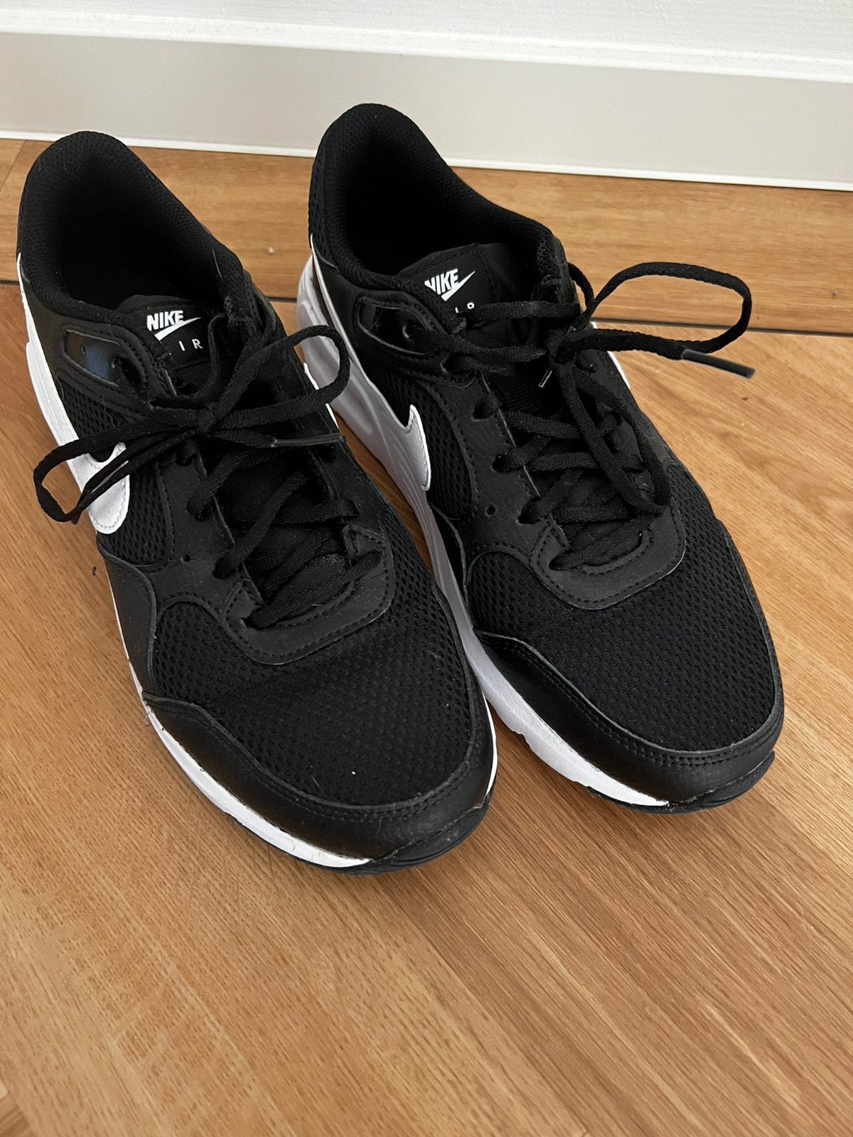 Nike air, Sport en Fitness, Loopsport en Atletiek, Ophalen, Nike, Overige typen, Zo goed als nieuw