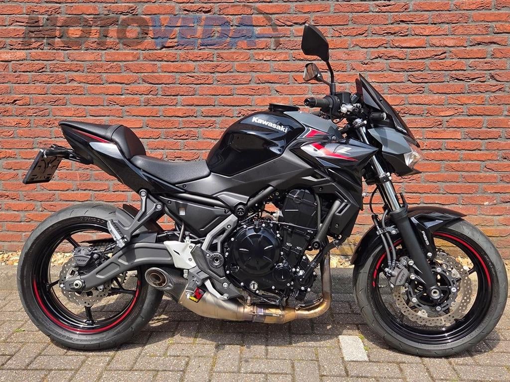 KAWASAKI Z650 (bj 2025), Motoren, Motoren | Kawasaki, 2 cilinders, 649 cc, Bedrijf, Onbekend