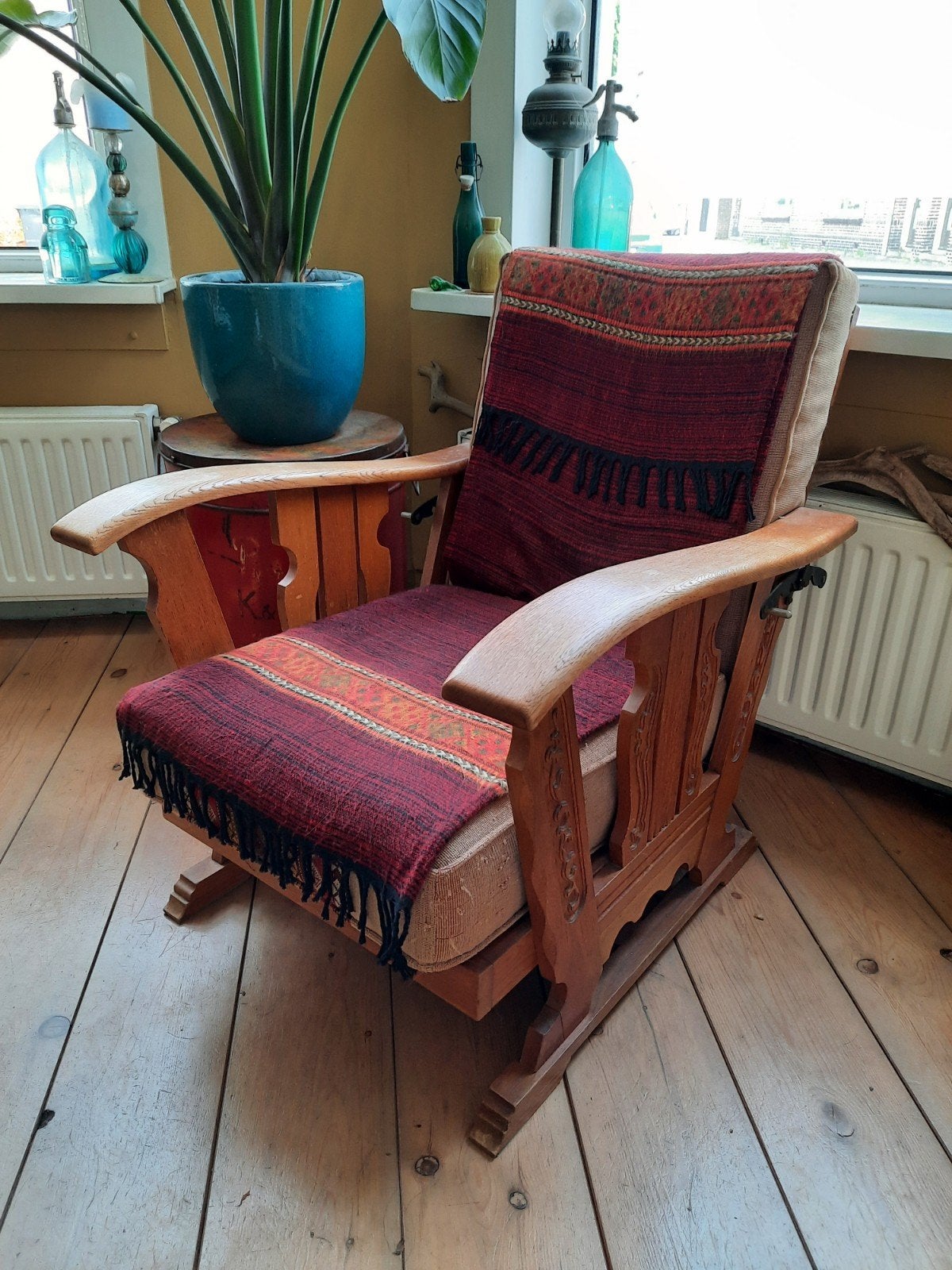 Rookstoel, houtsnijwerk, relax stoel.. oud!, Ophalen, Gebruikt, Stof, 50 tot 75 cm