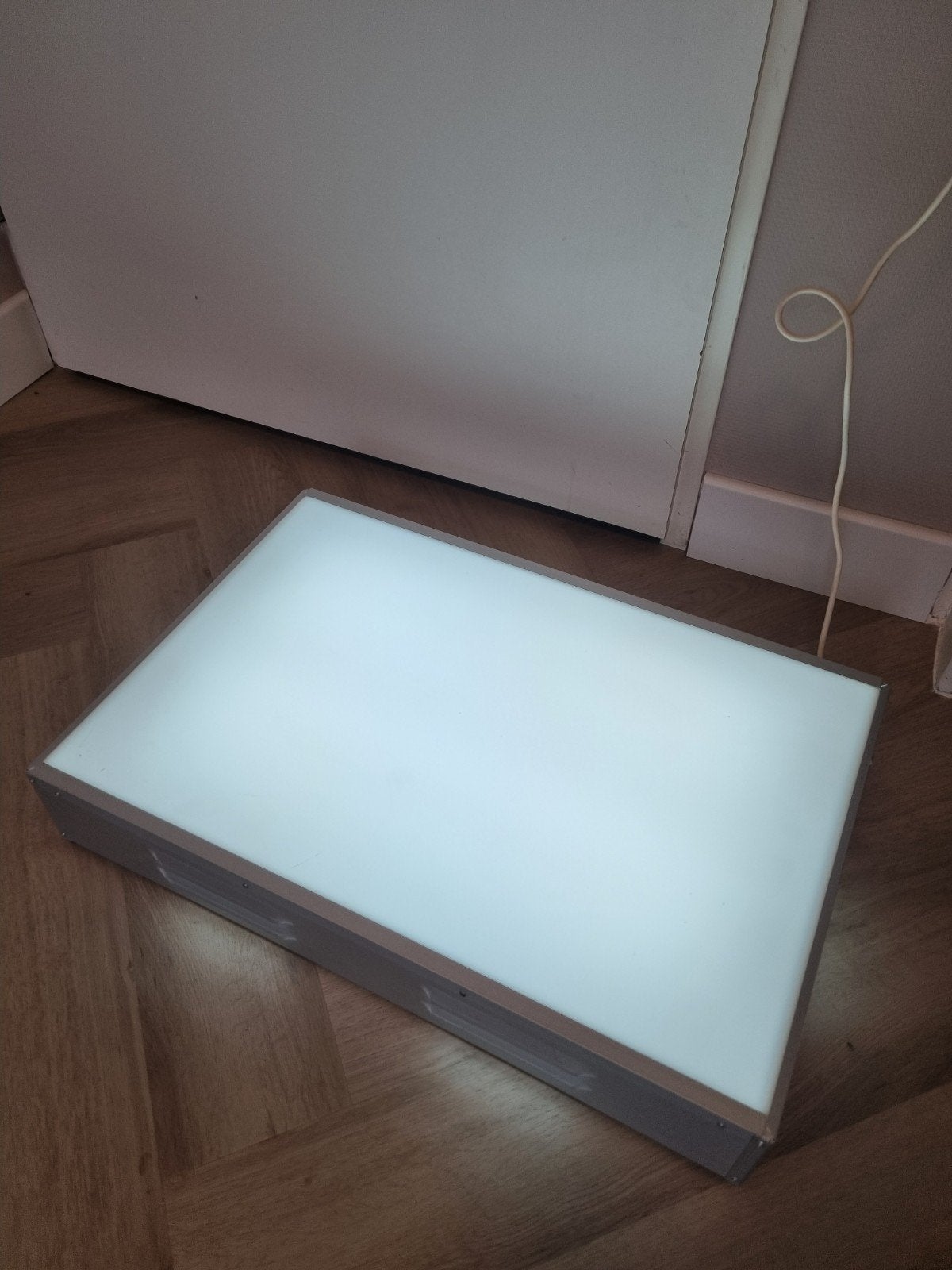 Micron Tavola Luminosa lichtbak 44x66x12 cm

Te koop: een Mi, Ophalen