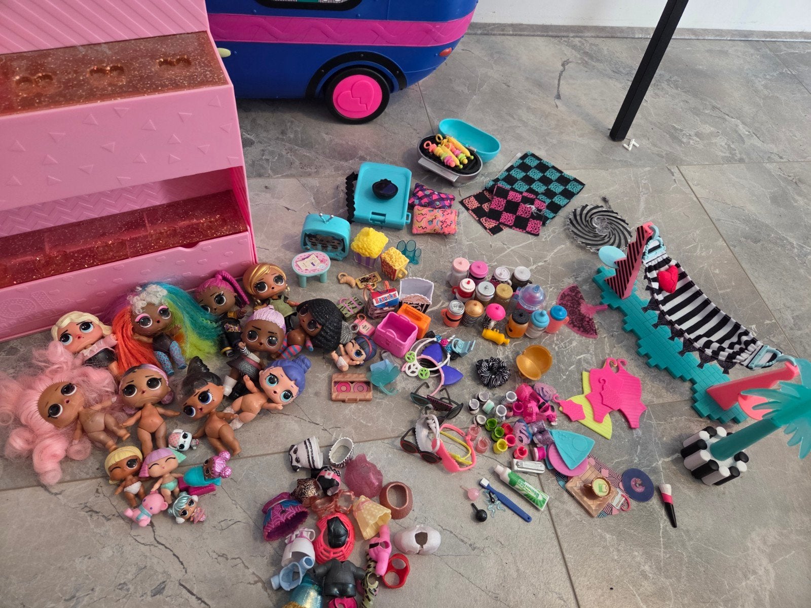 LOL Surprise Camper met poppen en accessoires, Ophalen, Gebruikt, Overige typen