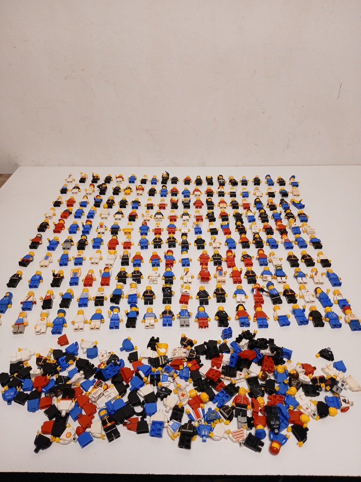 Lego poppetjes bulk partij 200 stuks vintage lego minifigs, Kinderen en Baby's, Speelgoed | Duplo en Lego, Ophalen of Verzenden