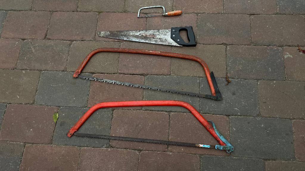 Boomzaag, handzaag en ijzerzaag, Ophalen