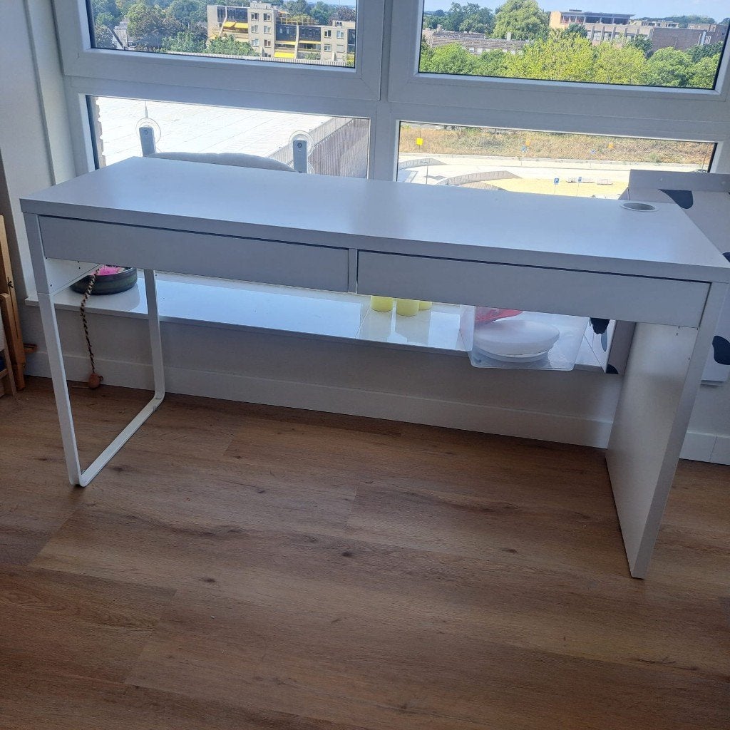 Micke Bureau, wit, 142x50 cm, Huis en Inrichting, Bureaus, Ophalen, Gebruikt, 50 cm, 142 cm