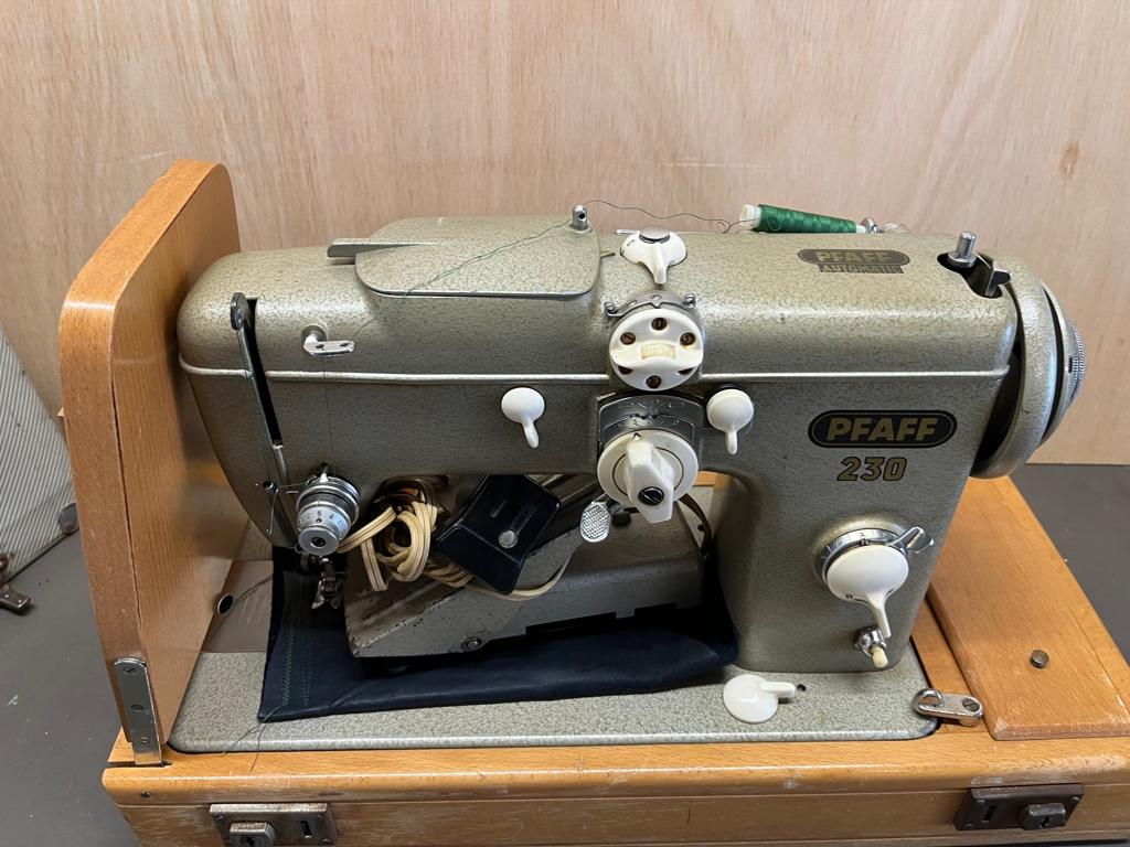 Semi industrie Pfaff 230 automatic naaimachine., Ophalen of Verzenden, Gebruikt, Naaimachine, Pfaff