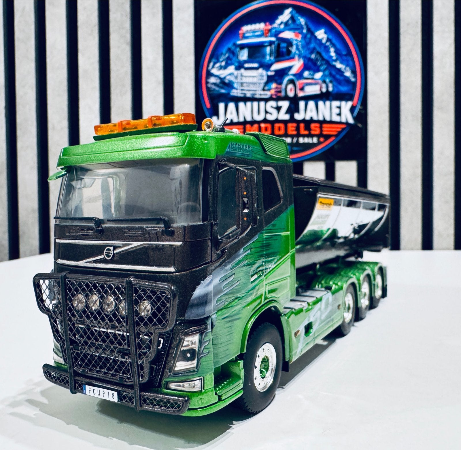 Volvo FH4 "HAKARPS SCHAKT & TRANSPORT AB" Wsi 1:50, Verzenden, Nieuw, Bus of Vrachtwagen, Overige merken