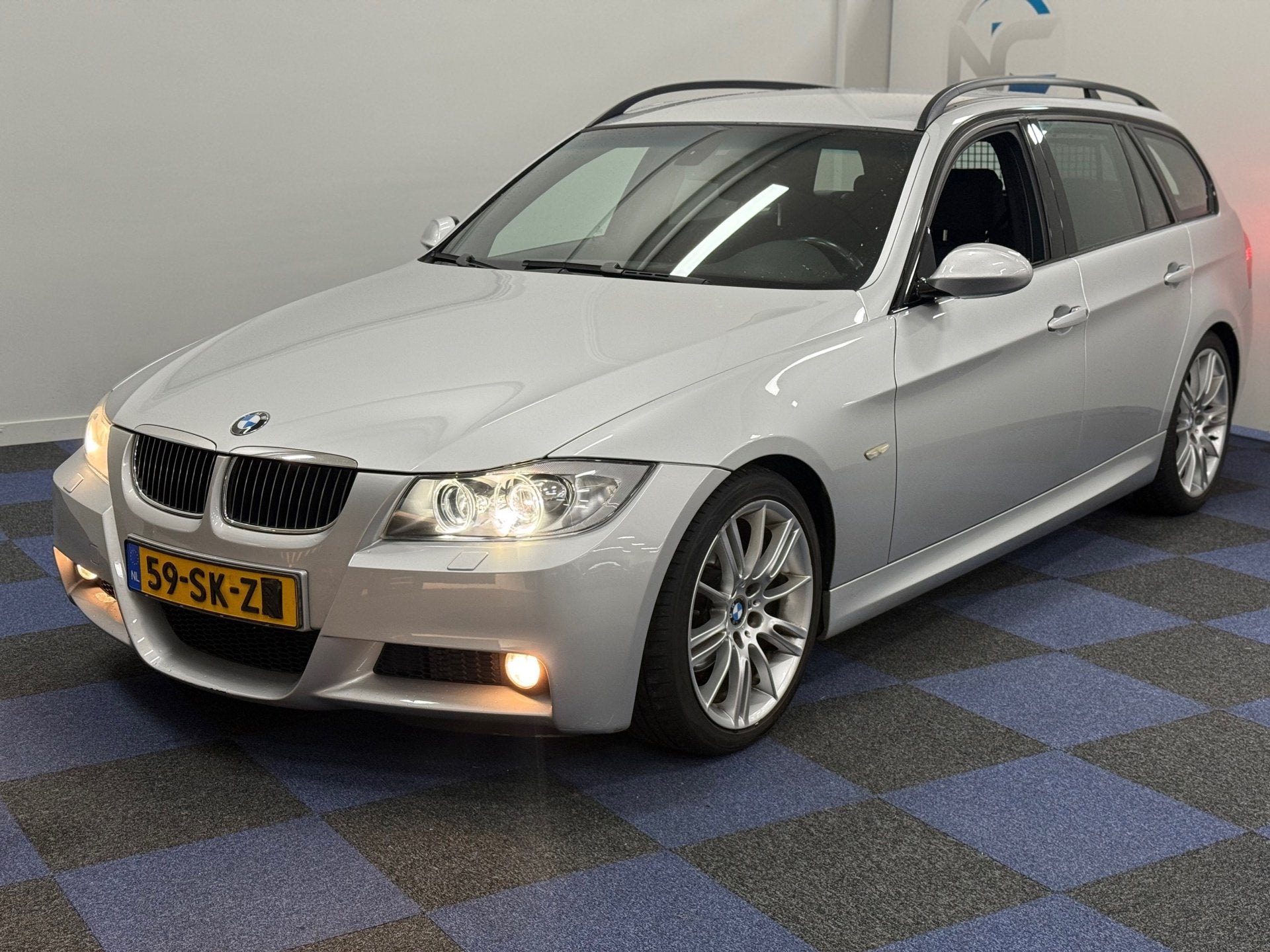 BMW 3-serie Touring 325i High Executive / ZEER NETTE AUTO /, Automaat, Dealer onderhouden, Achterwielaandrijving, Gebruikt