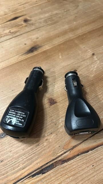 2x auto usb lader samen voor 2,50, Ophalen of Verzenden, Draadloos, Zo goed als nieuw