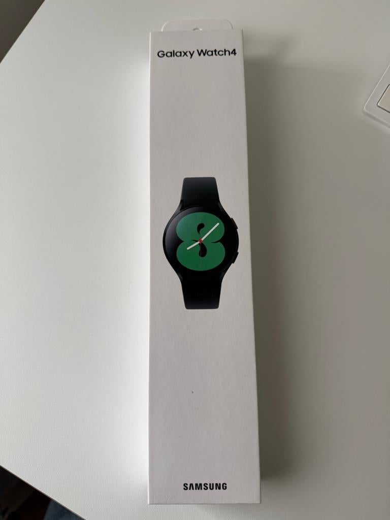 Samsung Galaxy Watch4 Zwart - Nieuw in doos, Afstand, Zwart, Nieuw, Ophalen of Verzenden