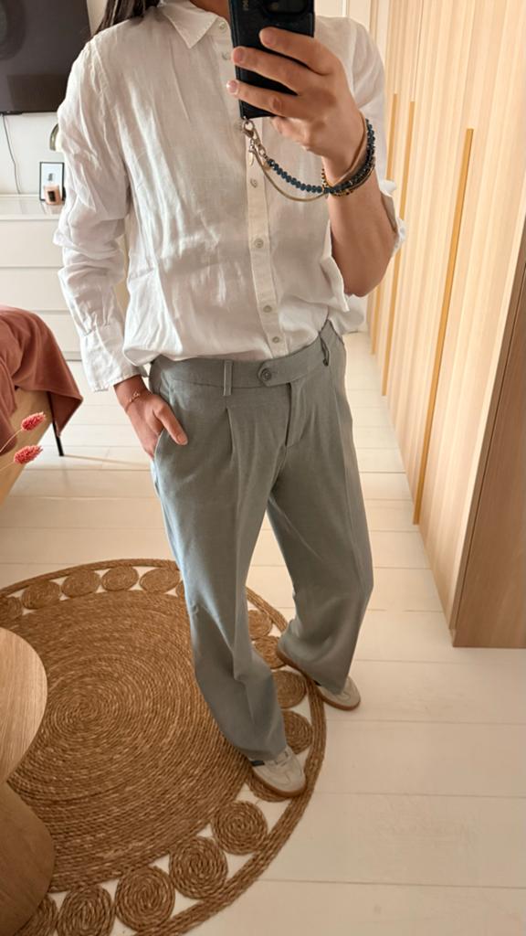 Lichtgrijze pantalon met bandplooi van Opus (Morina), Maat 38/40 (M), Ophalen of Verzenden, Zo goed als nieuw, Grijs