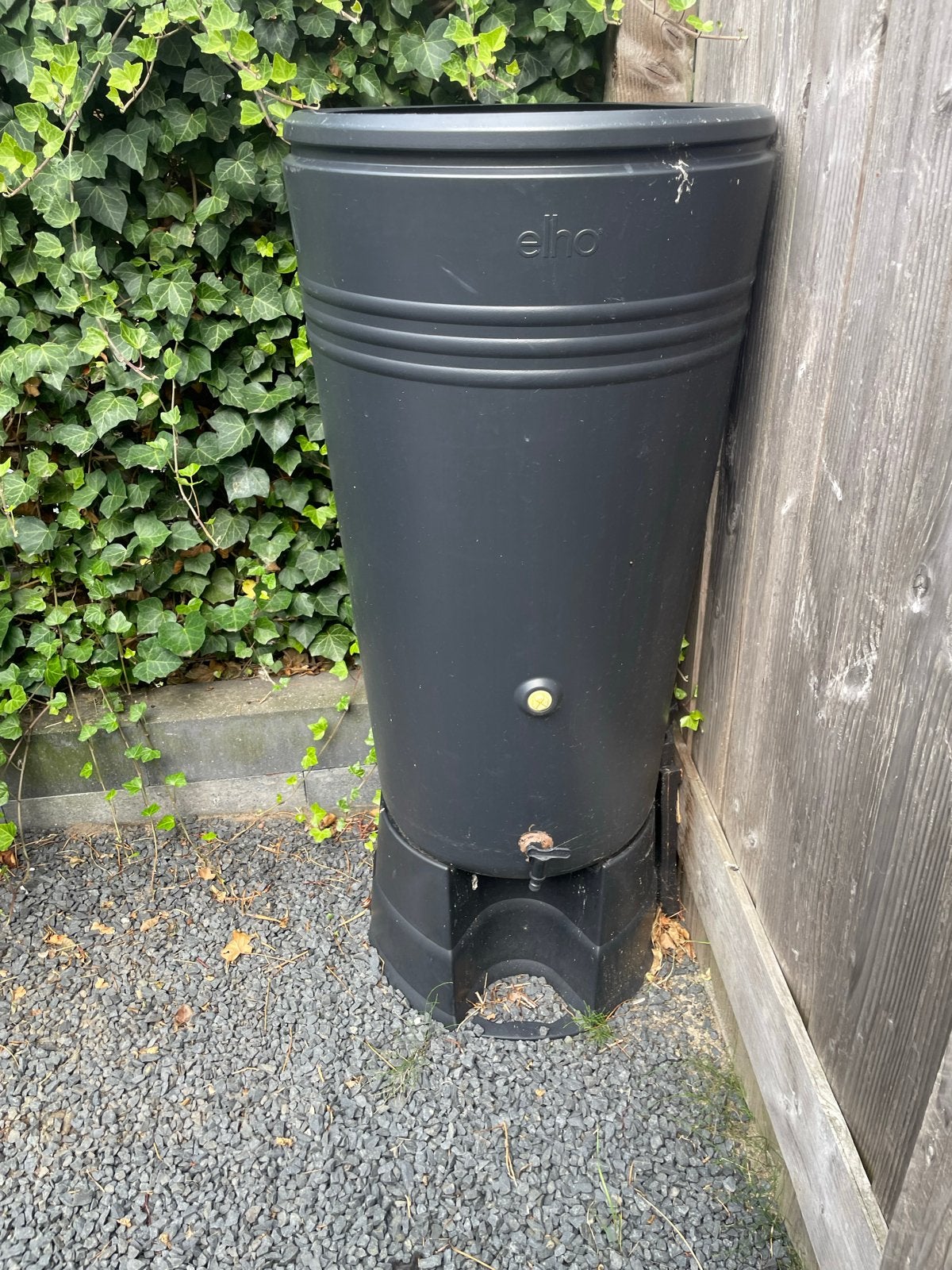 Elho regenton met kraantje - 150 liter, Tuin en Terras, Ophalen, Kunststof, Gebruikt, Met kraantje