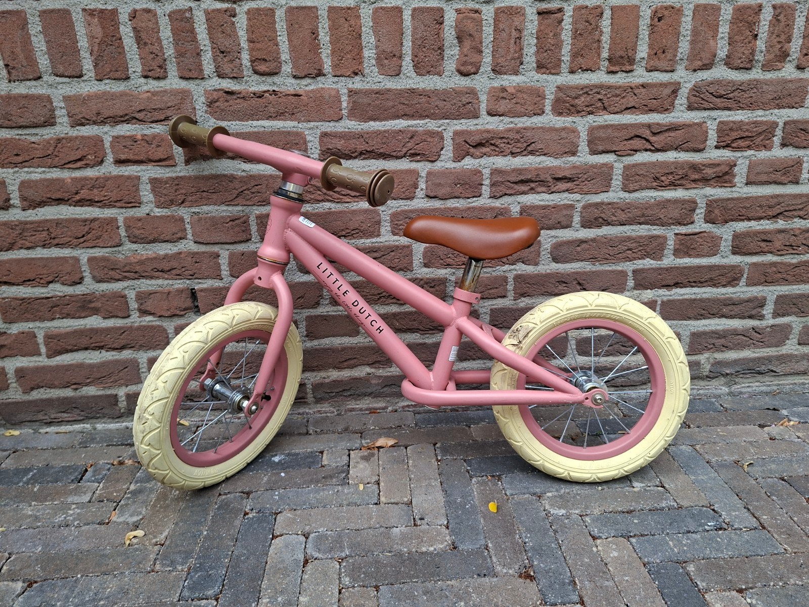 Little Dutch loopfiets roze - Zo goed als nieuw, Ophalen, Zo goed als nieuw, Minder dan 16 inch, Little Dutch