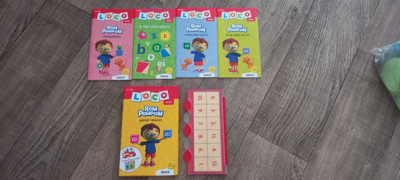 mini loco met 4 boekjes, zgan, Ophalen of Verzenden, Zo goed als nieuw