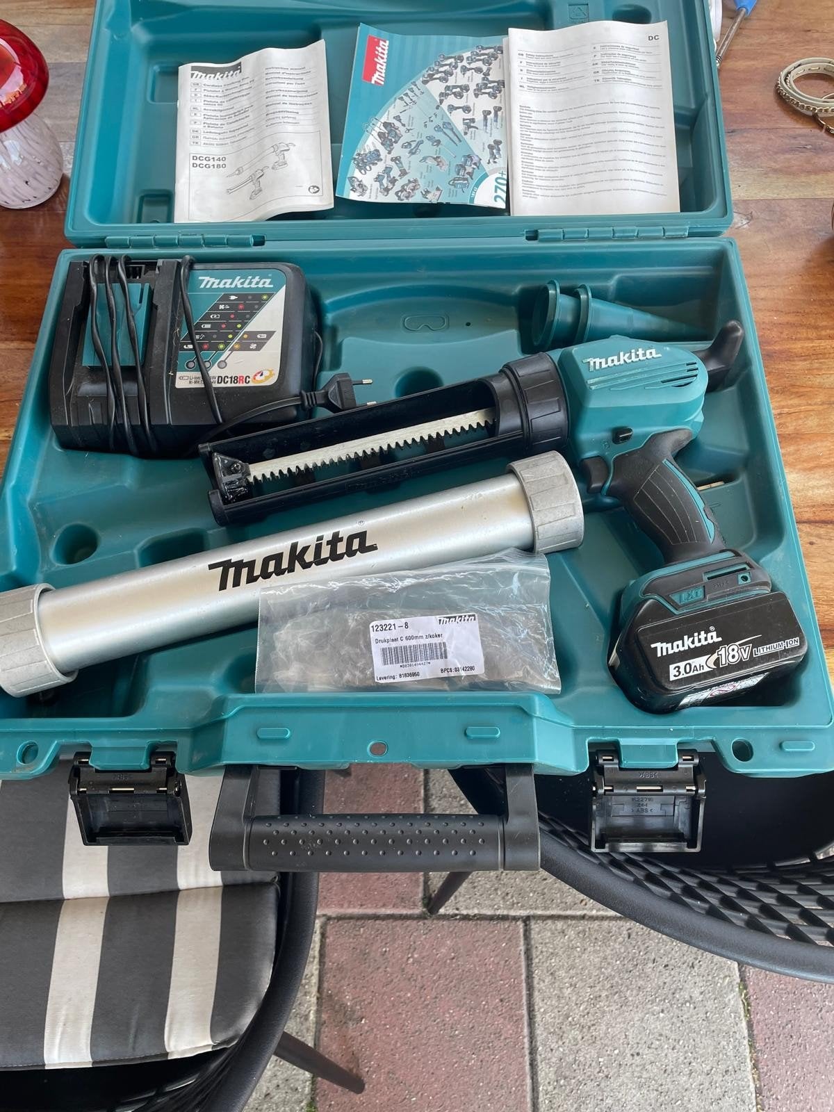 Makita kitspuitset 18v, Ophalen of Verzenden, Zo goed als nieuw, Overige materialen, 15 m² of meer