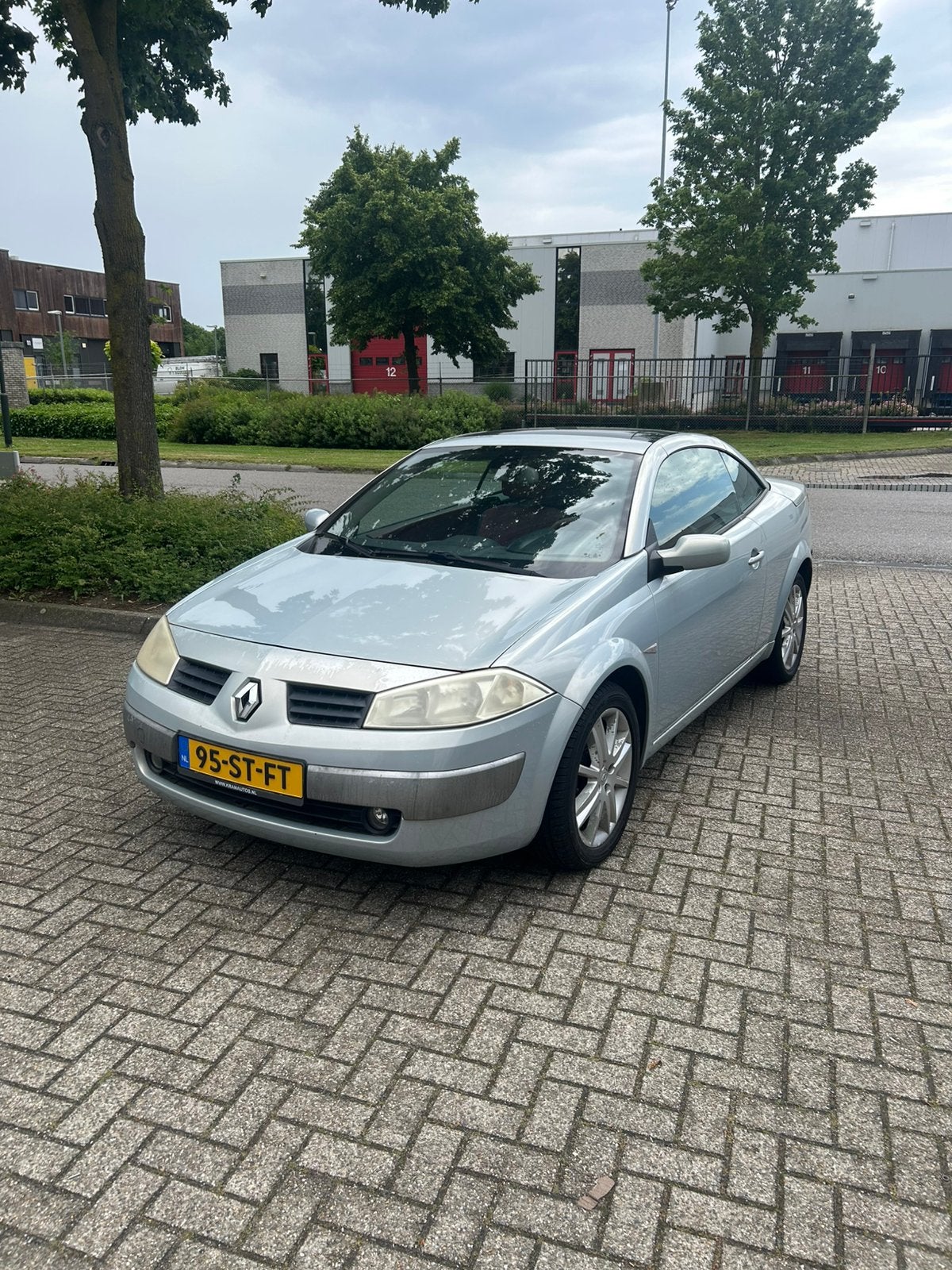 Renault Mégane 2.0 inruilkoopje, Auto's, Voorwielaandrijving, 1998 cc, 4 cilinders, Cabriolet