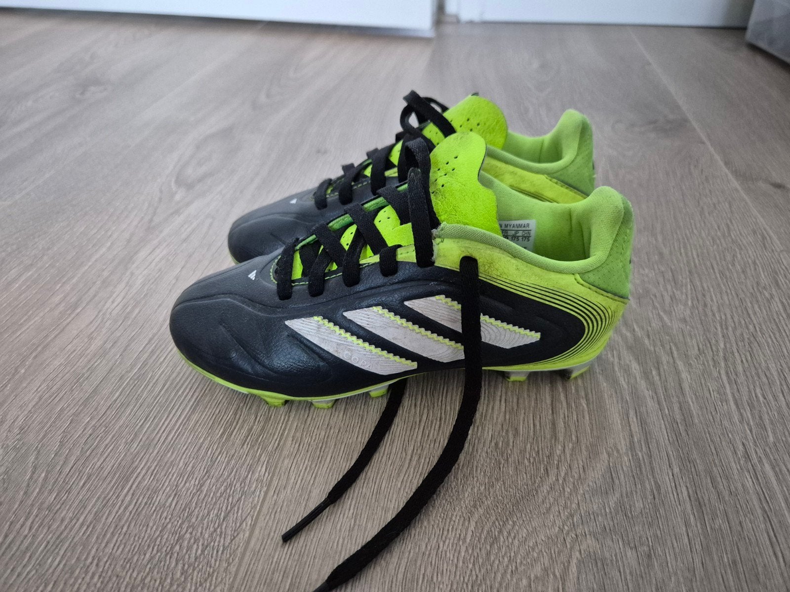 Adidas voetbalschoenen maat 29, Ophalen of Verzenden, Gebruikt, Schoenen