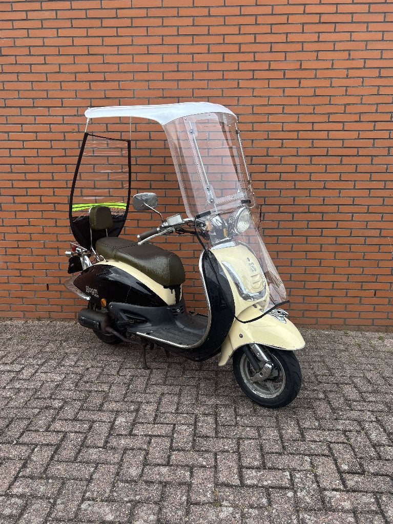 AGM Retro | overdekte scooter | 45 km, Fietsen en Brommers, Scooters | Overige merken, Ophalen, Gebruikt, Agm retro, Maximaal 45 km/u