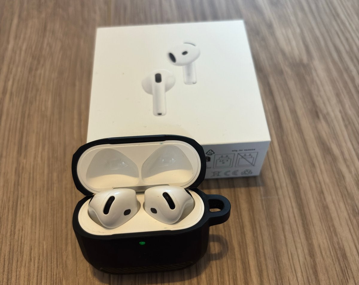 Apple AirPods 4 (ANC) met spigen beschermcase, In-ear, Bluetooth, Ophalen of Verzenden, Zo goed als nieuw