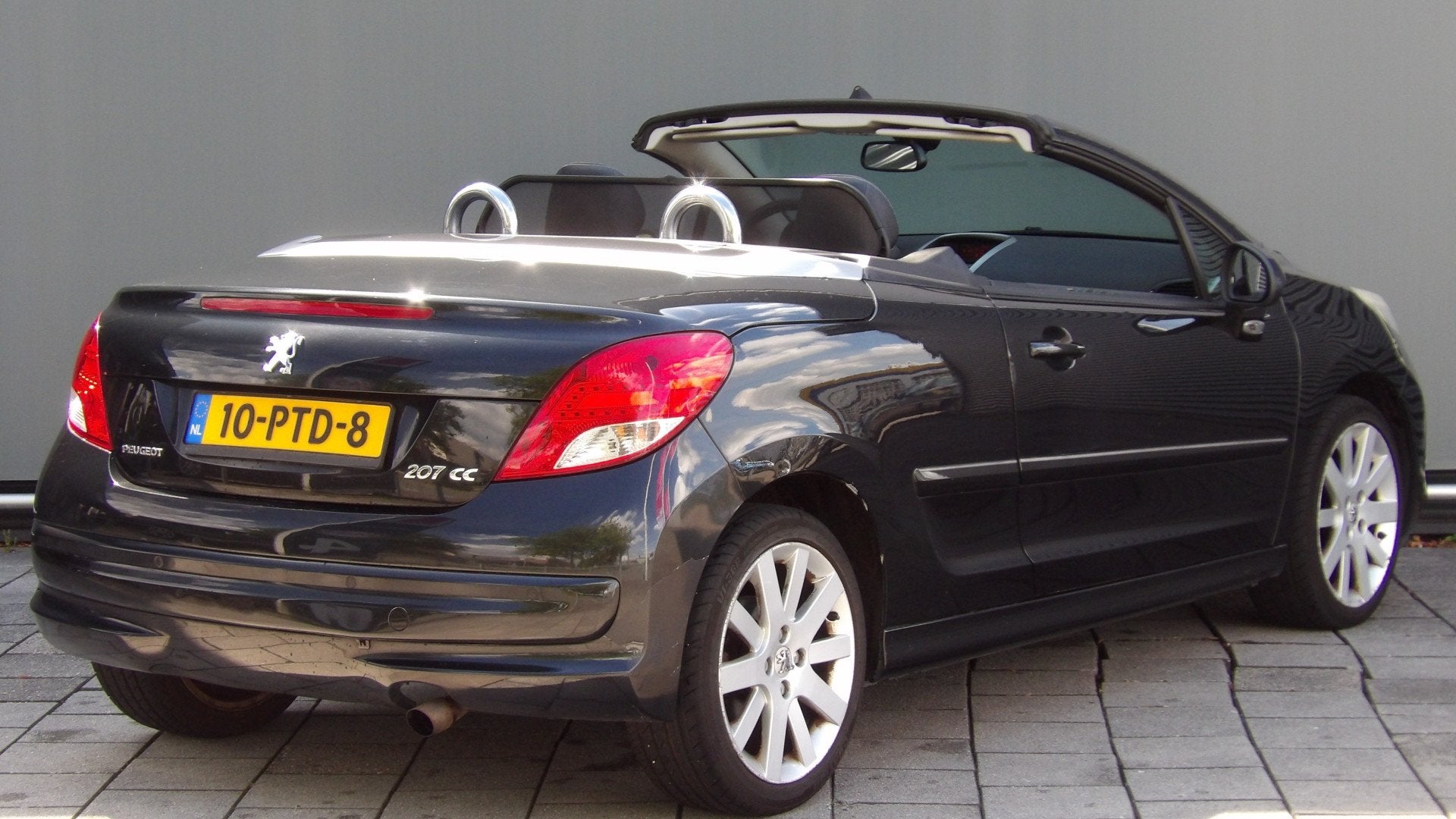 Peugeot 207 CC BWJ 2011 | 1.6 VTi 120PK Noir & Blanc | LEER, Auto's, Voorwielaandrijving, Euro 5, 15 km/l, Gebruikt