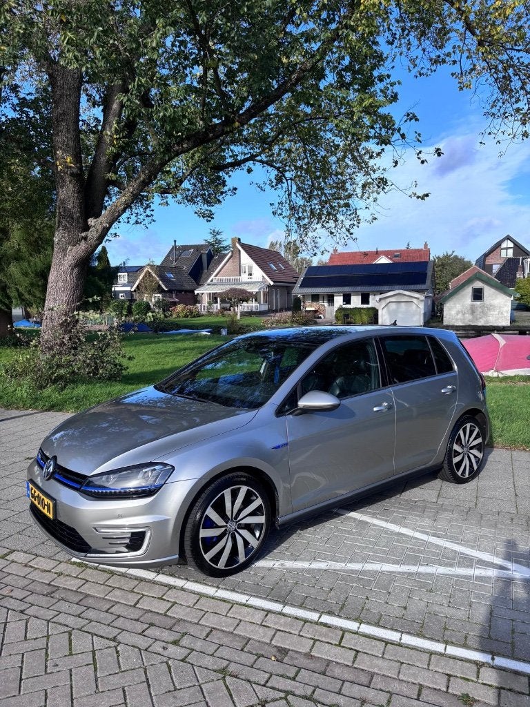 Volkswagen Golf 7 GTE 150KW GTE 5D Grijs Panoramadak, 4 cilinders, 1395 cc, 1499 kg, 149 pk