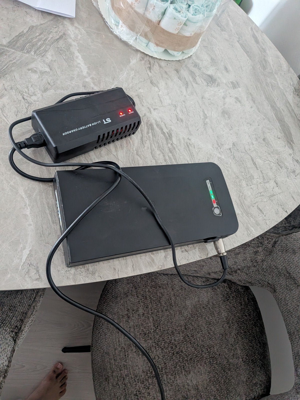 Blaupunkt E-bike Accu en Oplader (Bagagedrager), Fietsen en Brommers, Fietsaccessoires | Fietsaccu's, Ophalen of Verzenden, Gebruikt