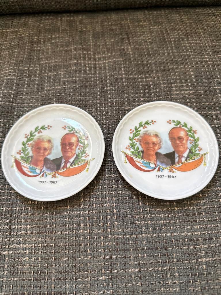 50- jarig Jubileum Juliana Bernhard onderzetters  1937-1987, Verzamelen, Ophalen of Verzenden, Servies