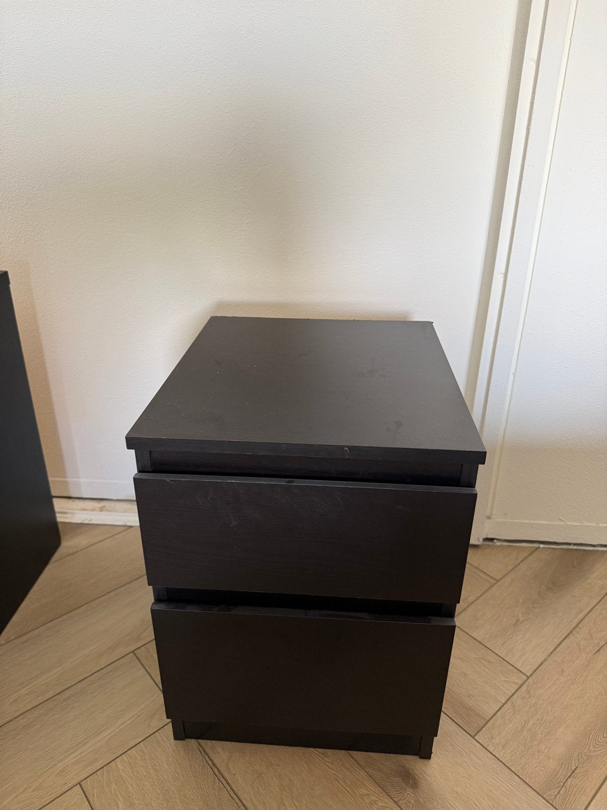 Ikea nachtkastje zwart 2 lades, Ophalen, Zo goed als nieuw, Minder dan 45 cm