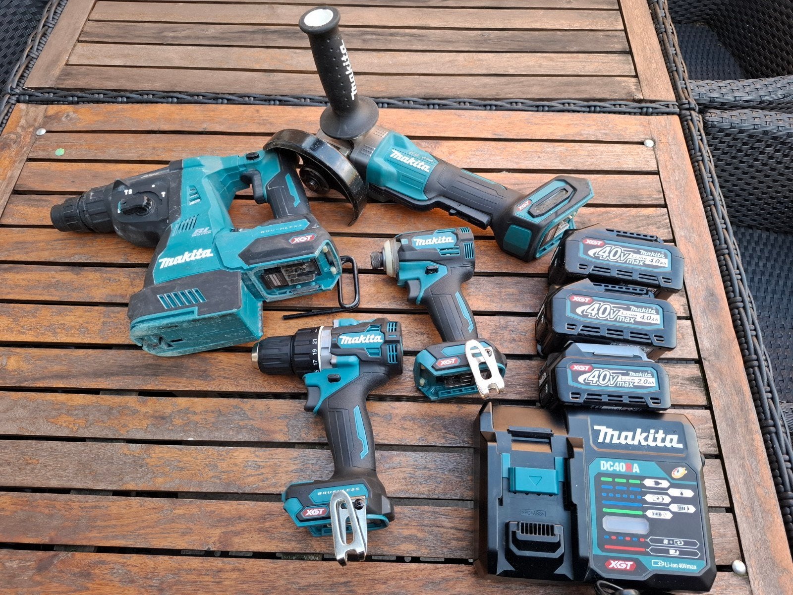 Makita 40v max, Ophalen