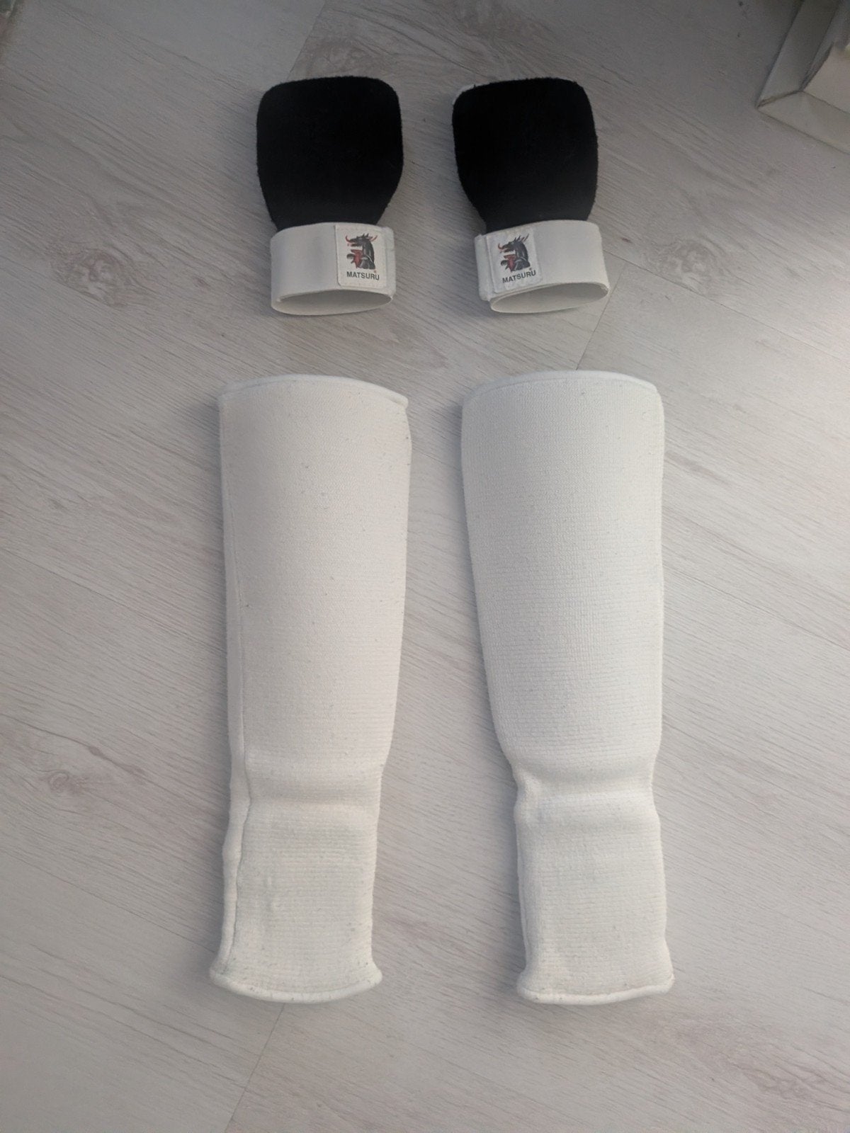 Matsuru scheenbeschermers en handschoenen, Sport en Fitness, Maat XS of kleiner, Ophalen of Verzenden, Gebruikt, Taekwondo