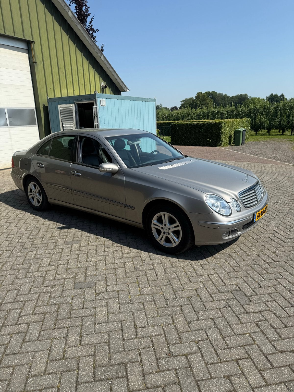Mercedes-Benz E-Klasse 2.1 CDI E200 Sedan AUT 2005 Grijs, Auto's, Automaat, 4 cilinders, 1535 kg, 122 pk